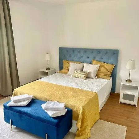 Lourivillage Apartment