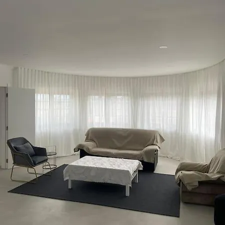 Lourivillage Apartment