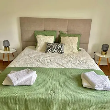Lourivillage Apartment